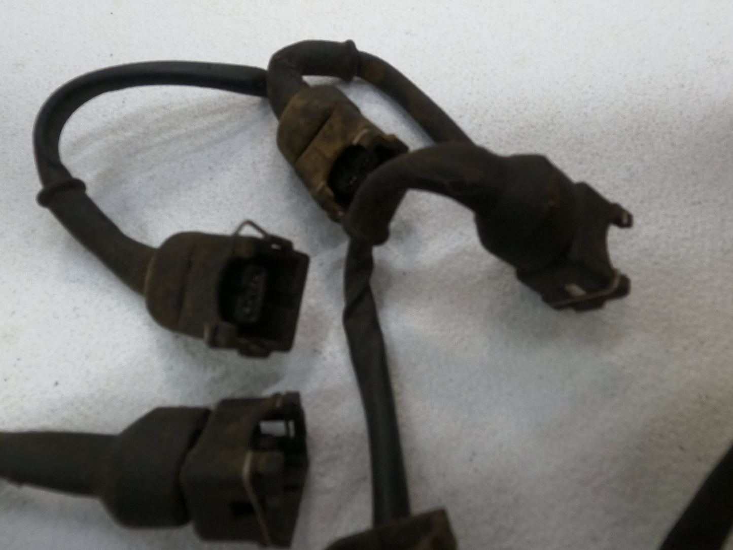Fuel Injector Connector Plug.   **ALL Years.
