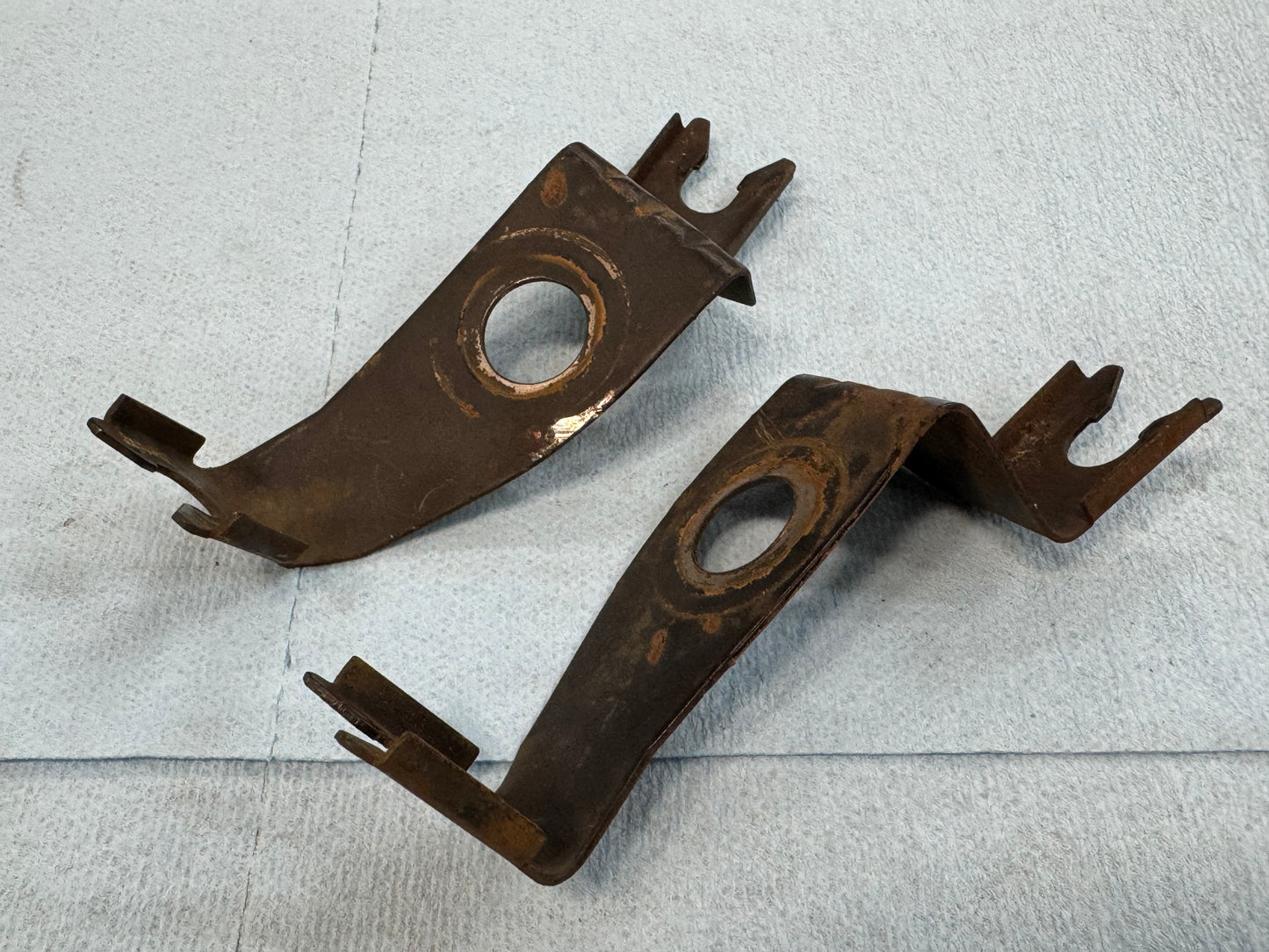 ABS Wire Support Bracket - Front Axle - Inner Knuckle Mounted