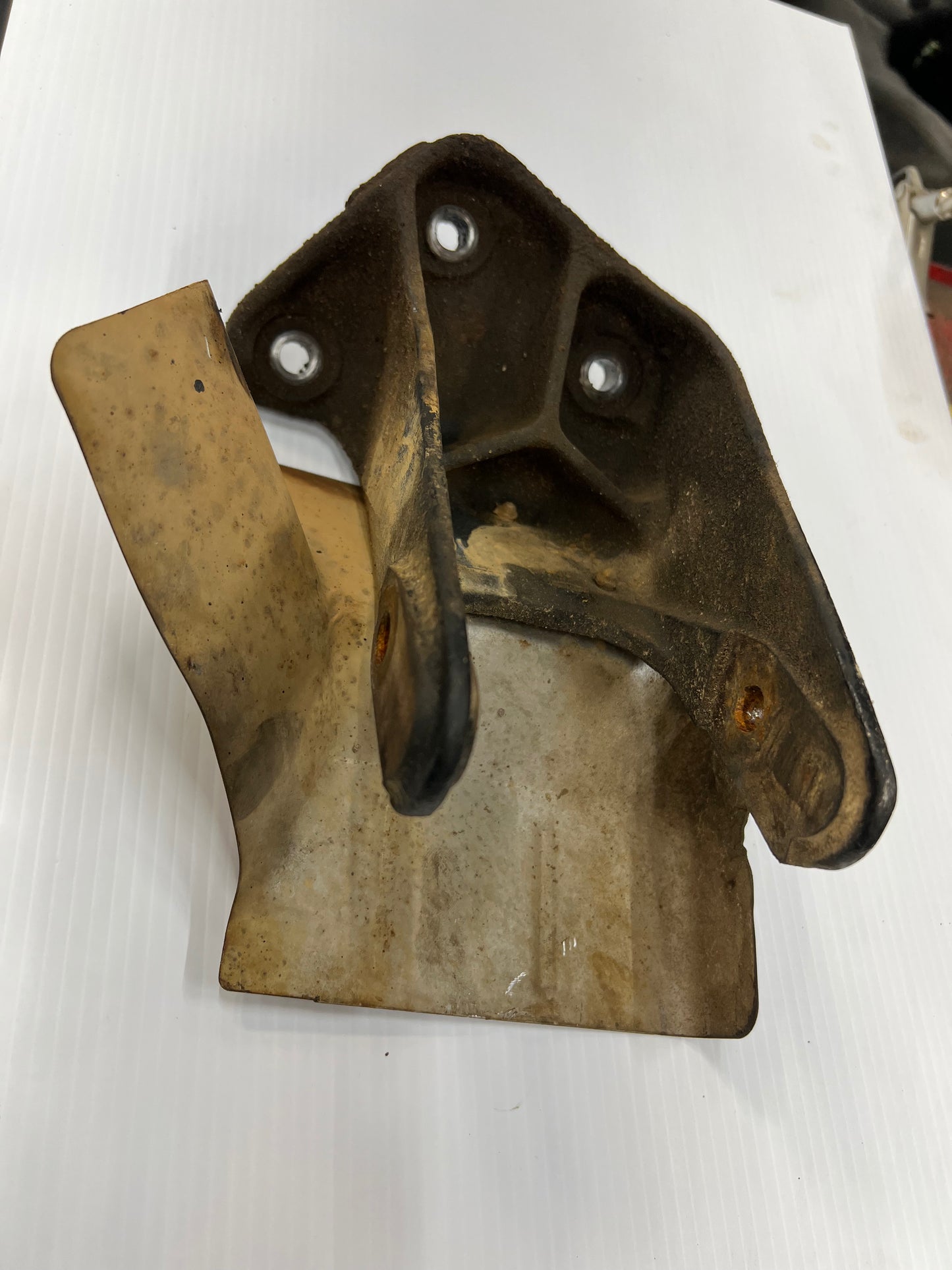 Engine Mounts & Engine to Body Mounts. & BOLTS 87-01 XJ 4.0