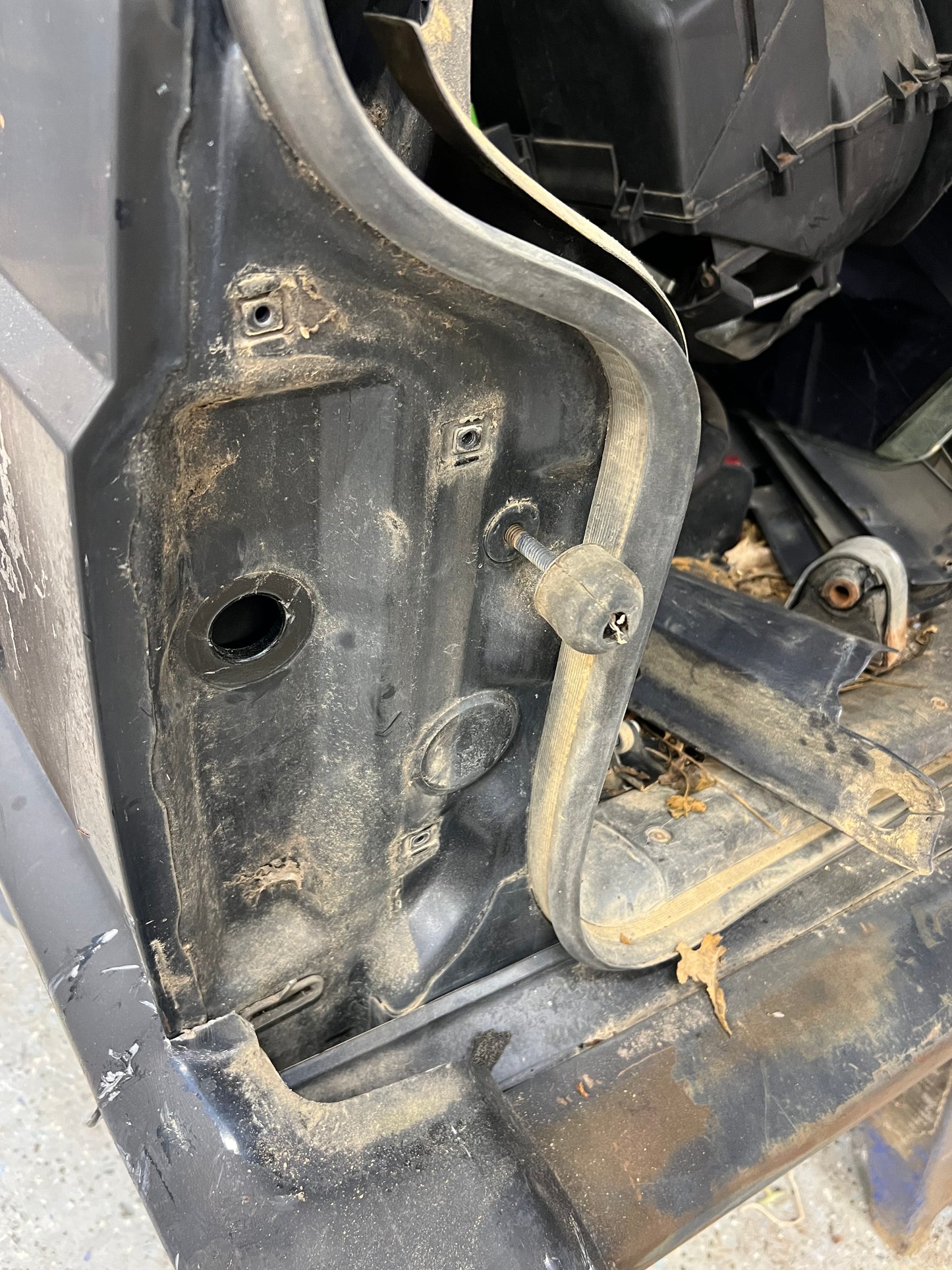 Liftgate Parts & Accessories  Latch-Lock-Handle-Wiring  97-01 Jeep Cherokee XJ