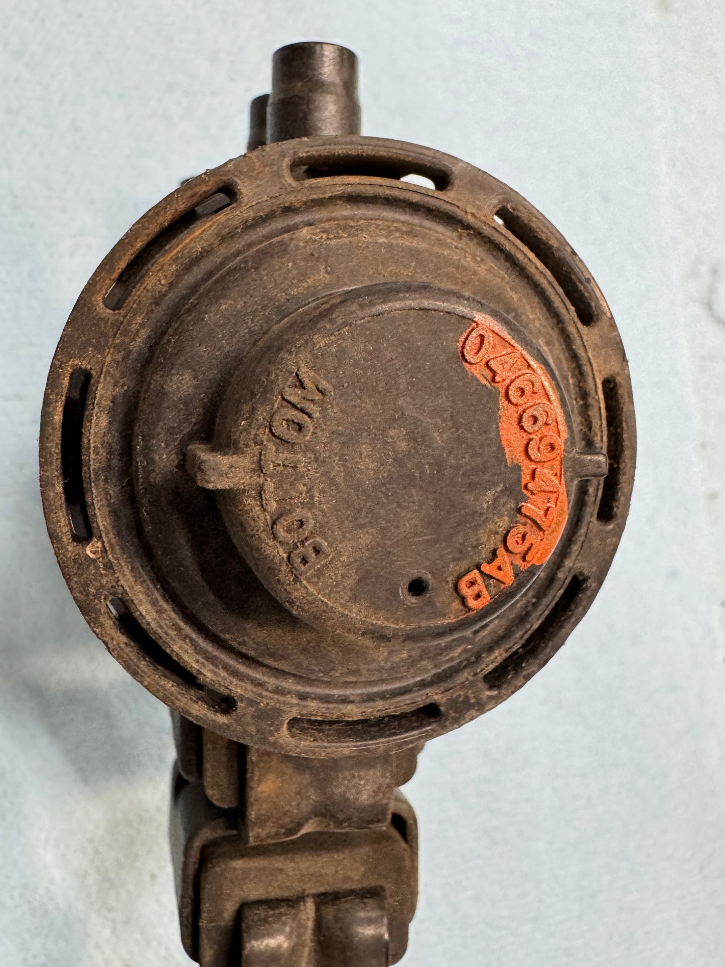 EVAP Fuel Vapor Purge Valve & Charcoal Canister - Jeep Cherokee XJ