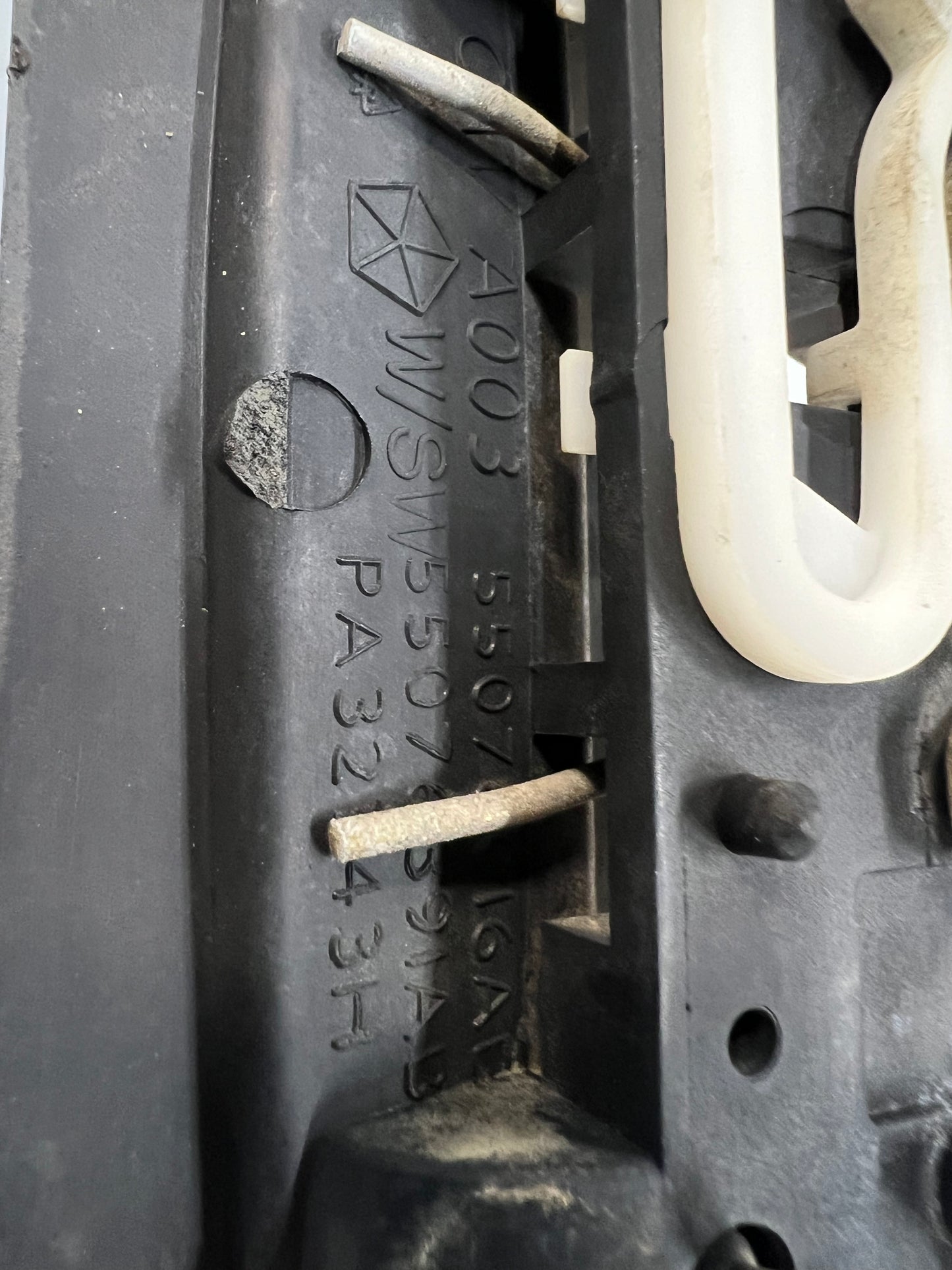 Liftgate Parts & Accessories  Latch-Lock-Handle-Wiring  97-01 Jeep Cherokee XJ