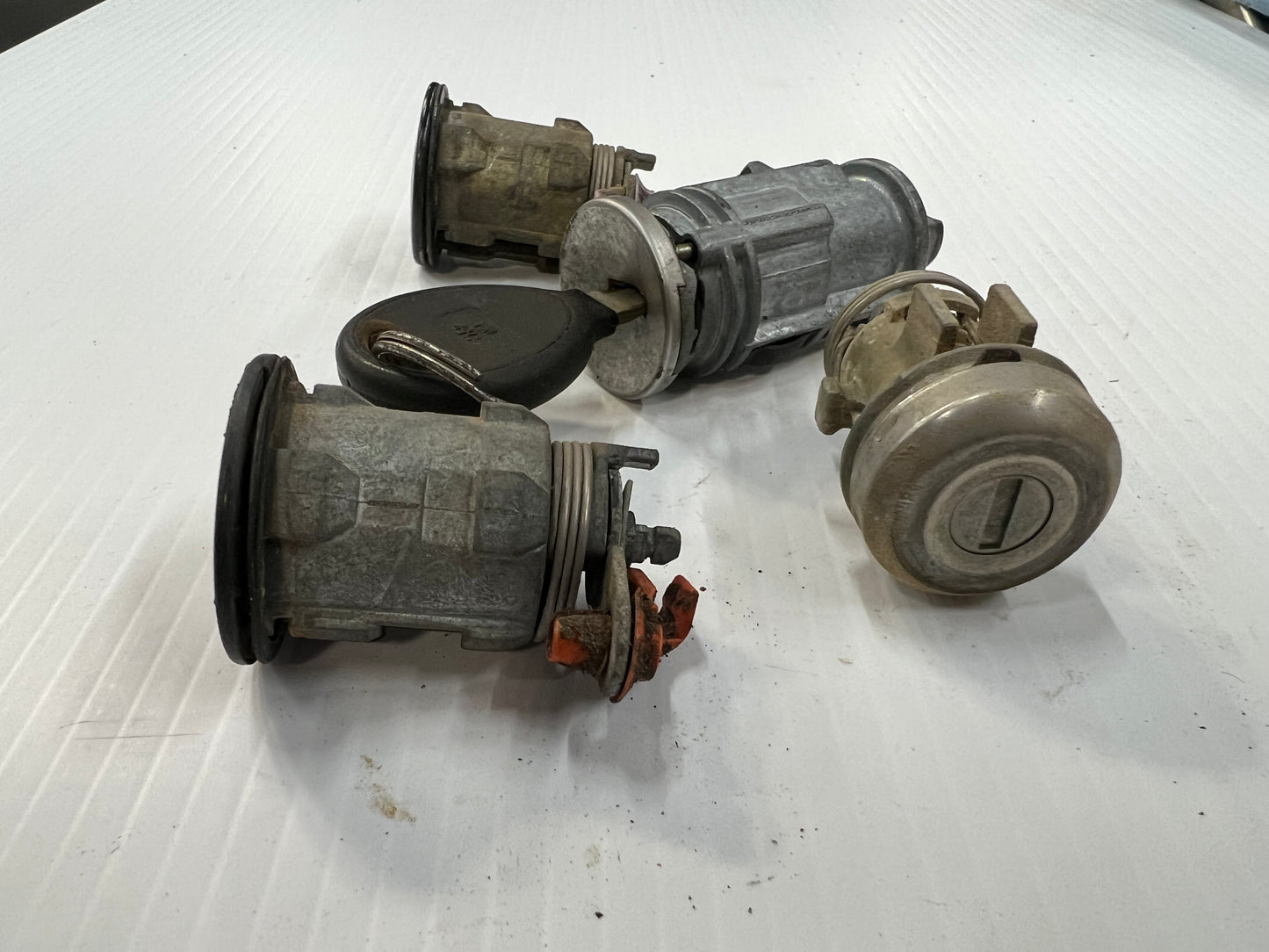 MATCHING Keys & Tumblers & Glove Box Locks For A Jeep   *ALL MODELS & YEARS*