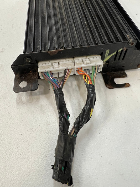 Infinity Gold Amplifier For - Jeep Grand Cherokee WJ & ZJ  *TESTED UNITS* & PLUGS