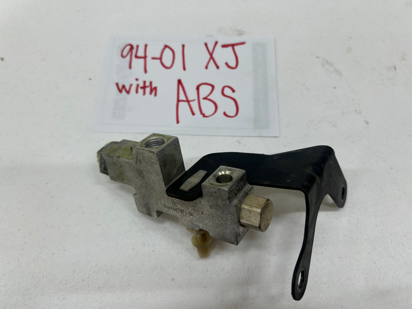 ZJ/XJ Front & Rear Disc & Drum Brake Proportional Valves. **ALL STYLES**