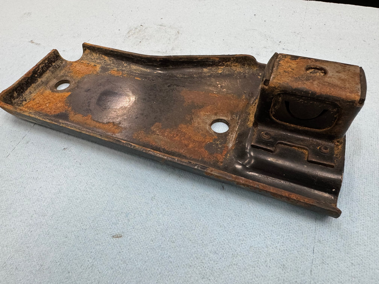Exhaust Hanger - Transmission Mount 87-01 XJ Jeep Cherokee 4.0 AW4