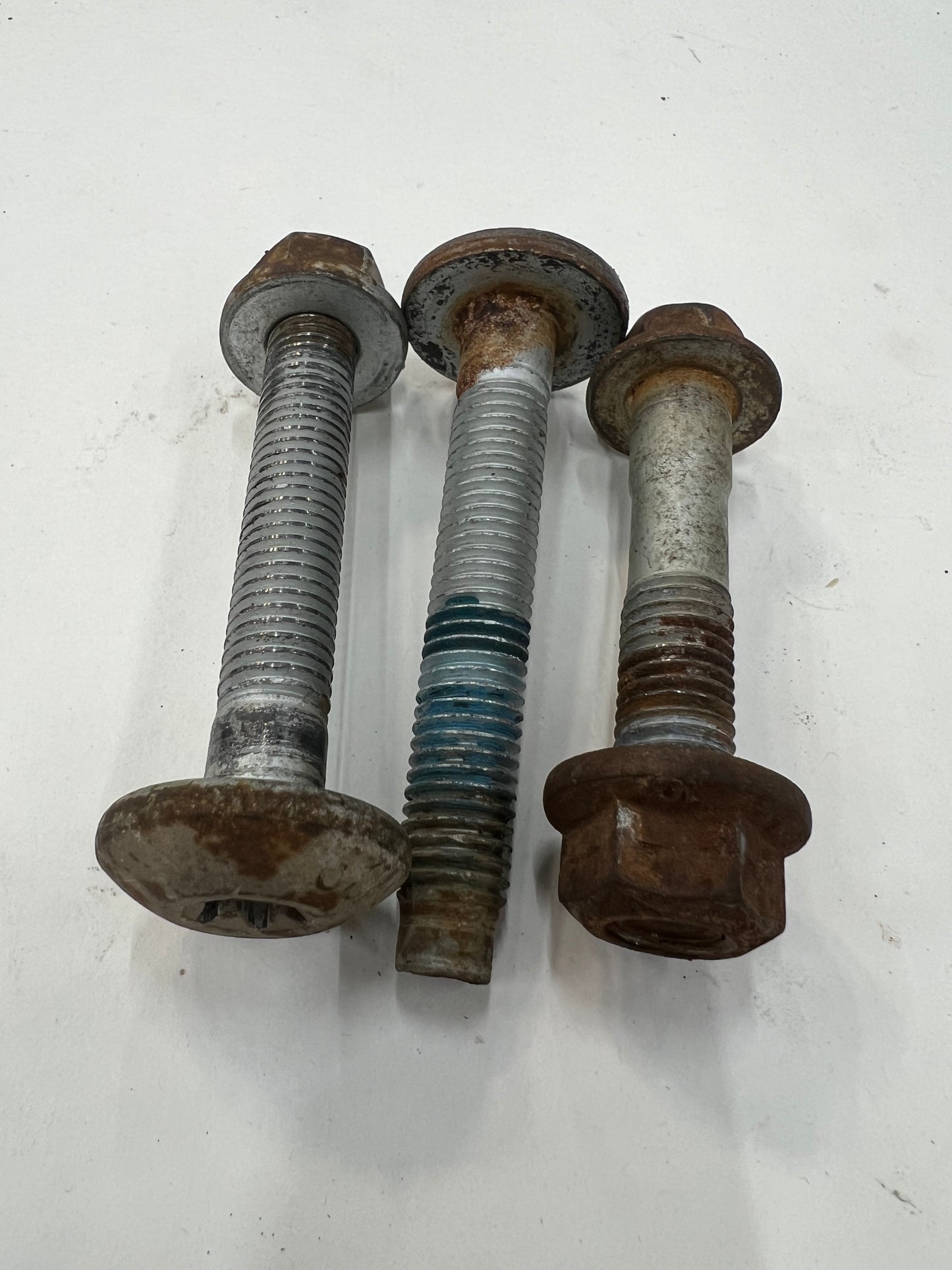 Rear Track Bar Bolt - Upper & Lower  93-98 Jeep Grand Cherokee ZJ