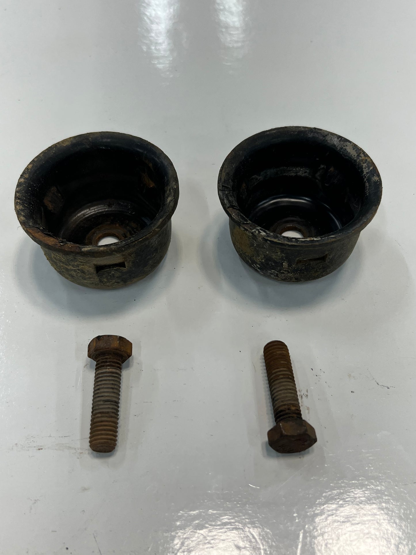 Bump Stop Cups & Bolts - OEM - 93-98 ZJ & 97-06 TJ