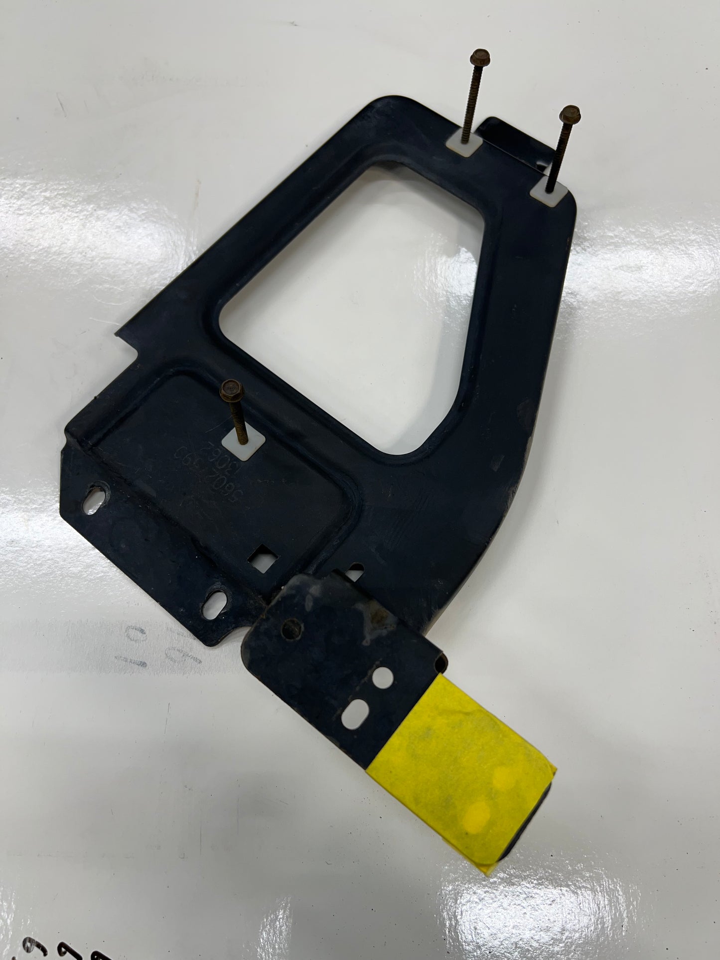 PCM / ECU Mounting Bracket & Screws  XJ - ZJ - WJ   All Models