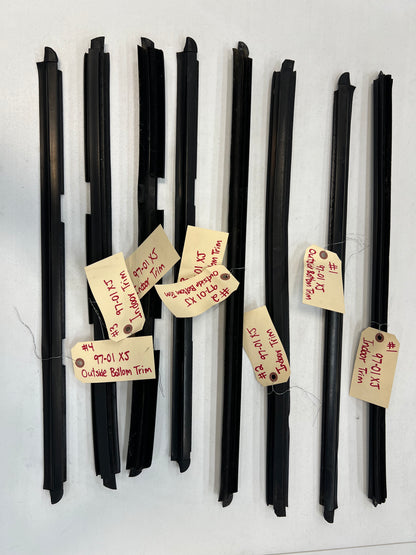 Lower Window Seal / Sweeps - Trim - 1997-2001 XJ - 2 & 4-Door