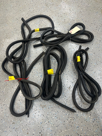 Door Weather Strip / Seal / Gasket - 93-98 Jeep Grand Cherokee ZJ - ALL Doors-