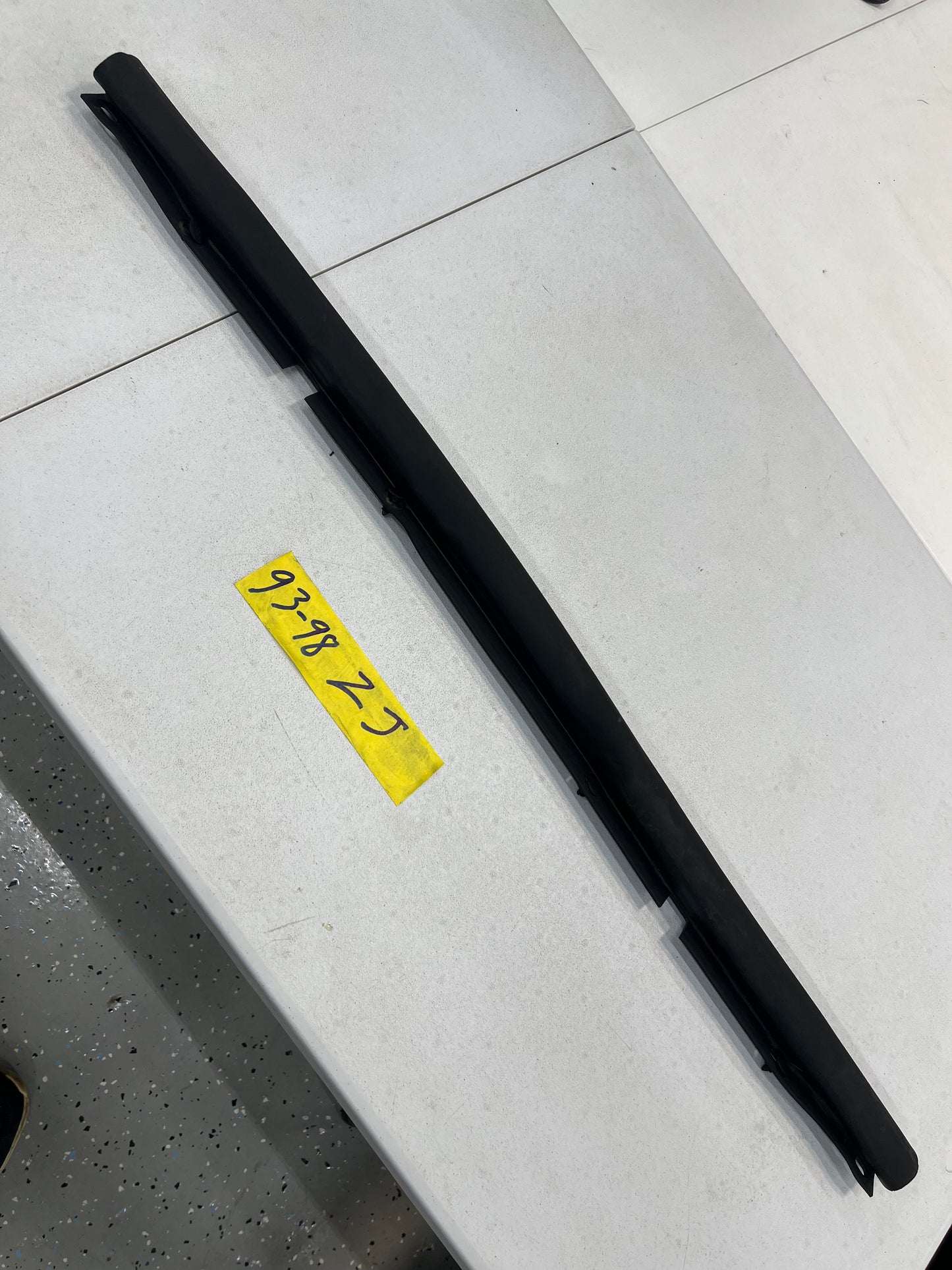 Front Hood Weather Strip Seal - Jeep Grand Cherokee - 93-98 ZJ & 99-04 WJ