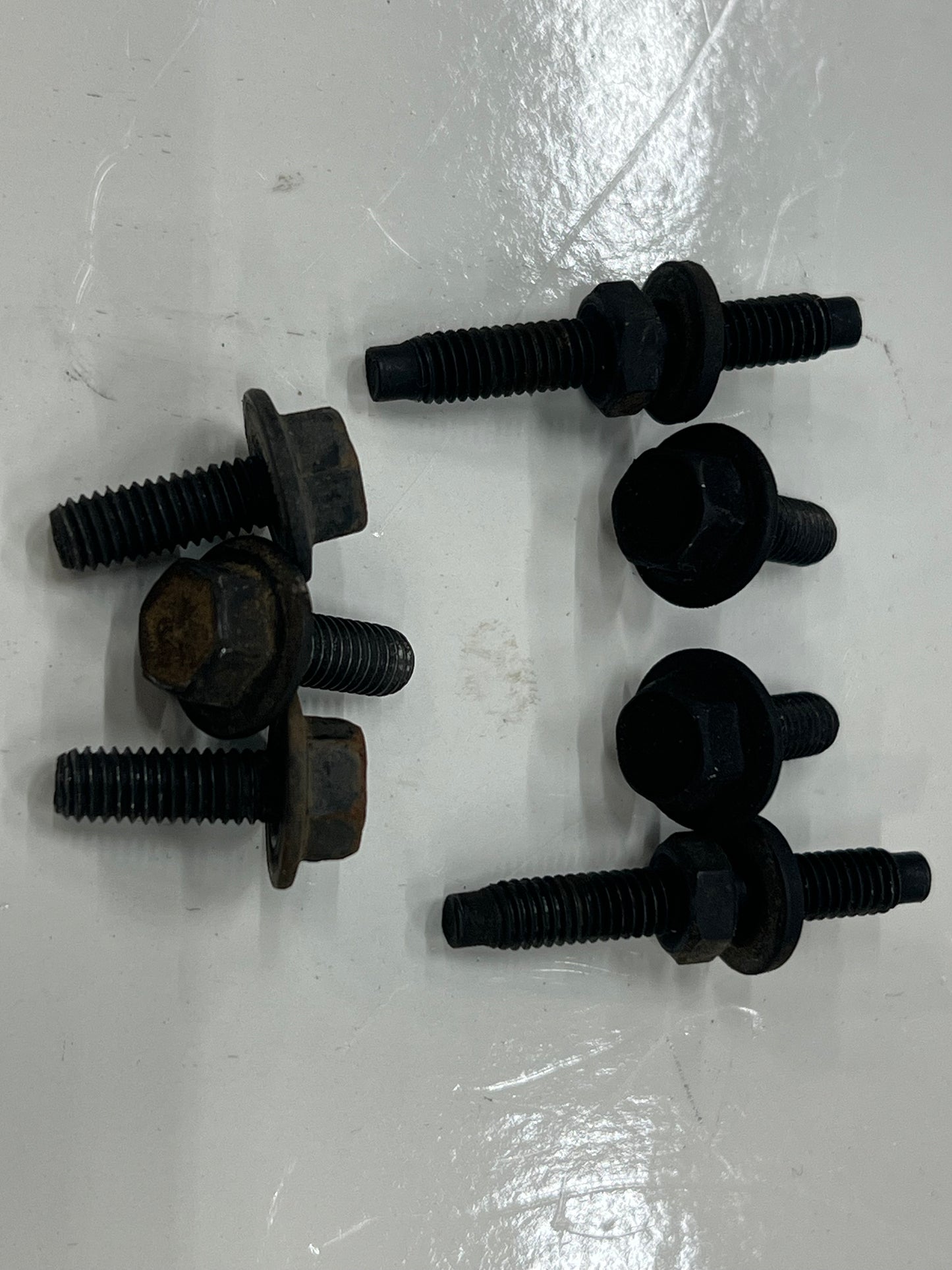 Fuel Rail & Throttle Bracket Bolts - Bolts & Studs  Jeep 4.0 & 2.5