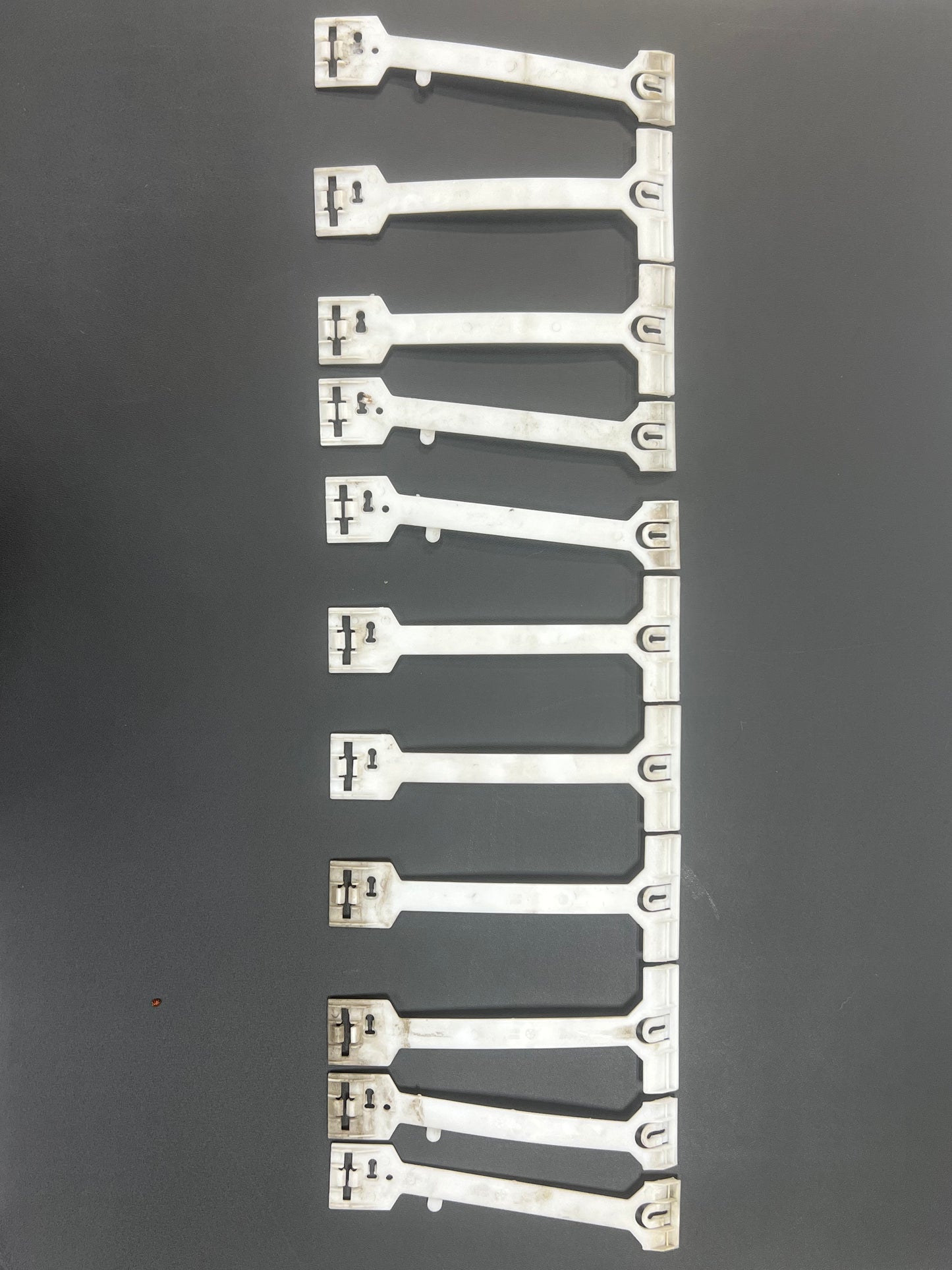 Door Cladding Retaining Clips - 93-98 Jeep Grand Cherokee