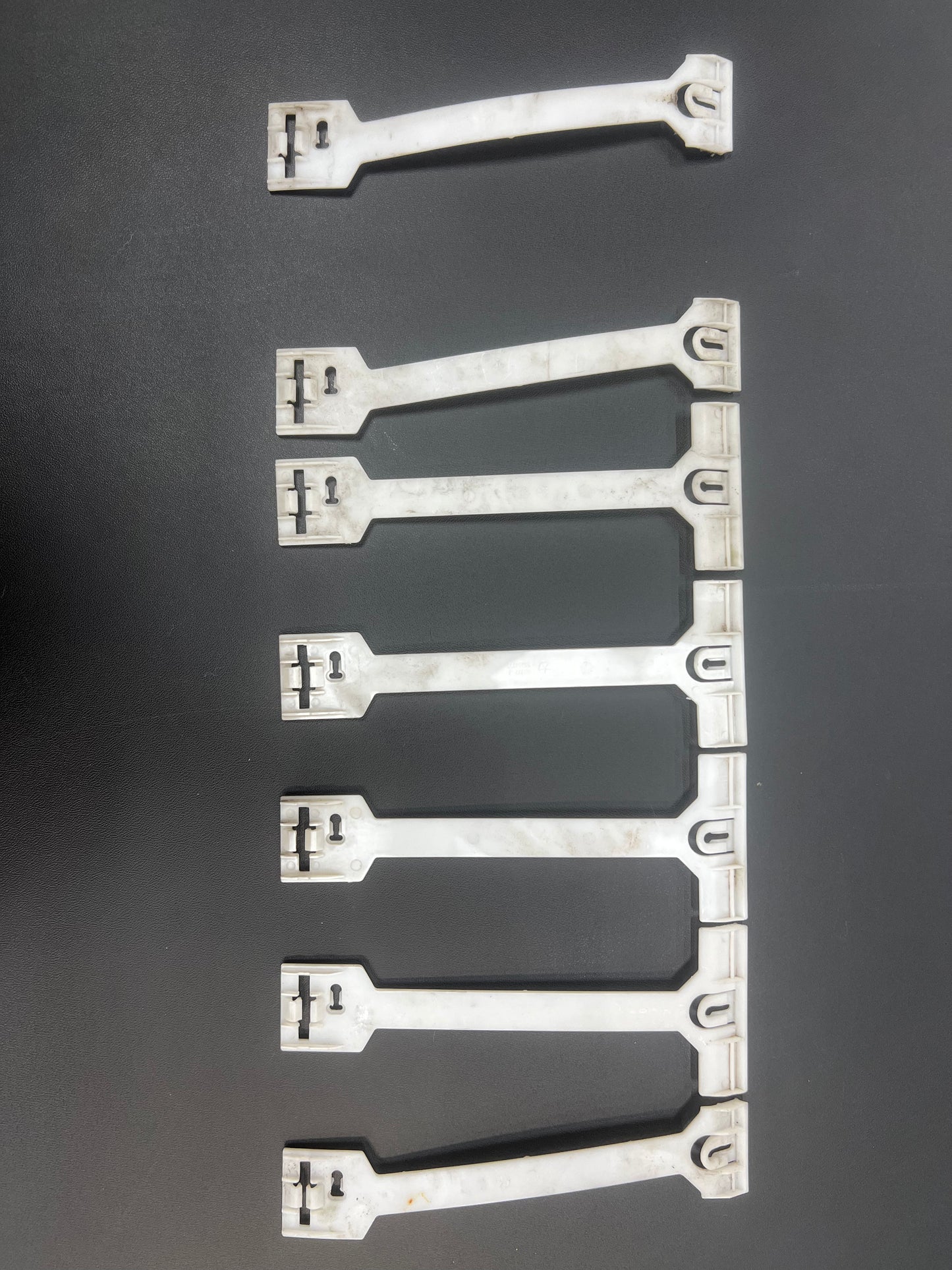 Door Cladding Retaining Clips - 93-98 Jeep Grand Cherokee