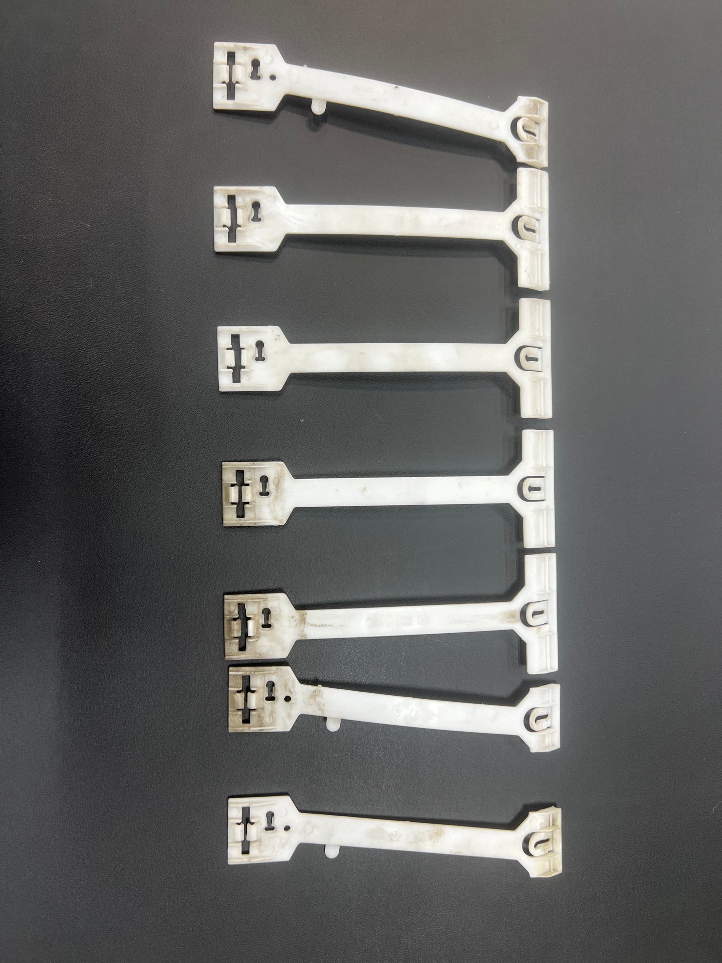 Door Cladding Retaining Clips - 93-98 Jeep Grand Cherokee