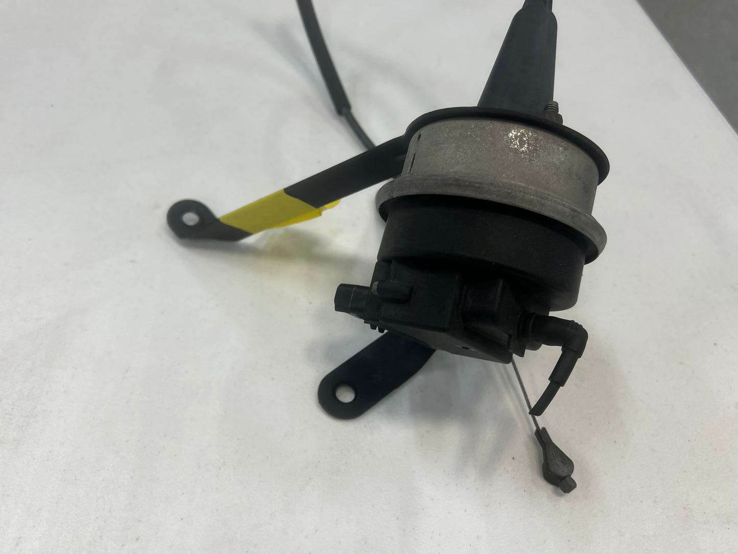 Cruise Control Servo / Actuator - OEM - 93-98 Jeep Grand Cherokee ZJ