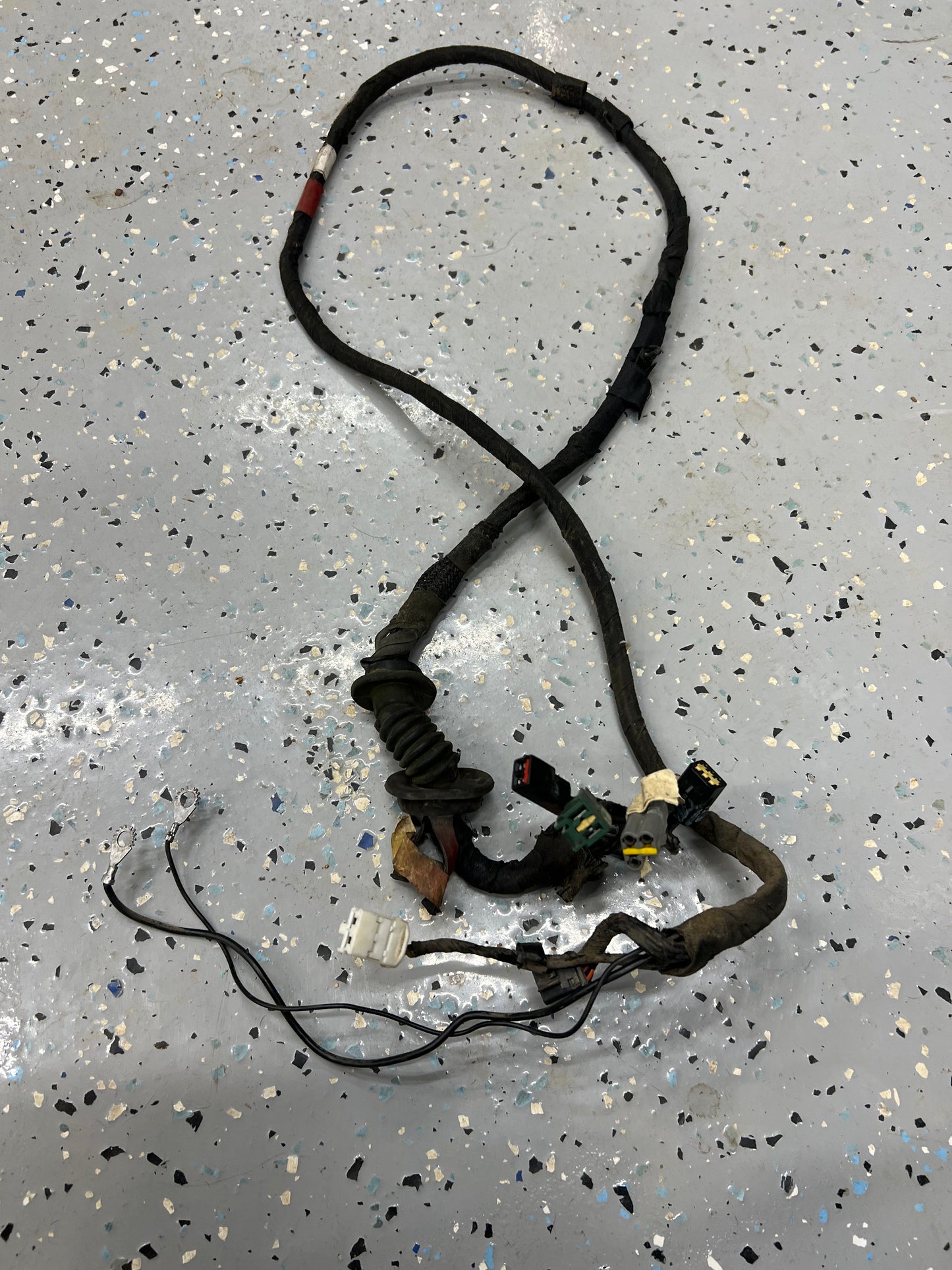 Liftgate Parts & Accessories  Latch-Lock-Handle-Wiring  97-01 Jeep Cherokee XJ