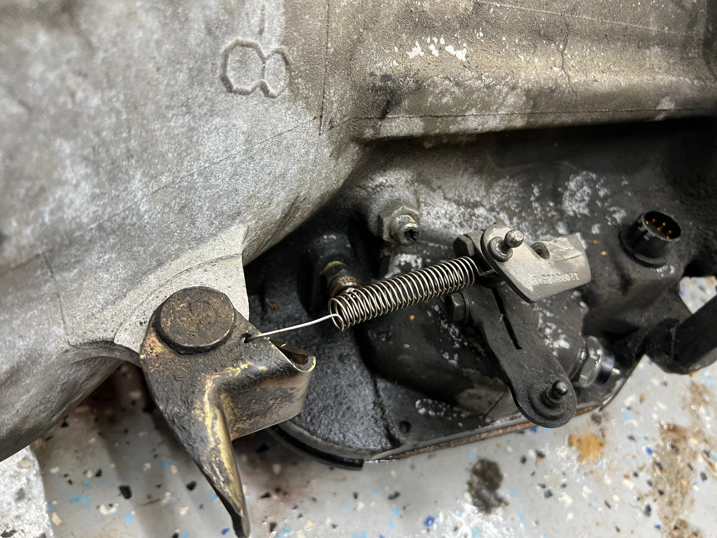 Detent / Kick Down Cable Spring  - Grand Cherokee - WJ & ZJ