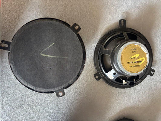 99-2004 Jeep Grand Cherokee Factory Speakers. Infinity Gold & Factory **TESTED**