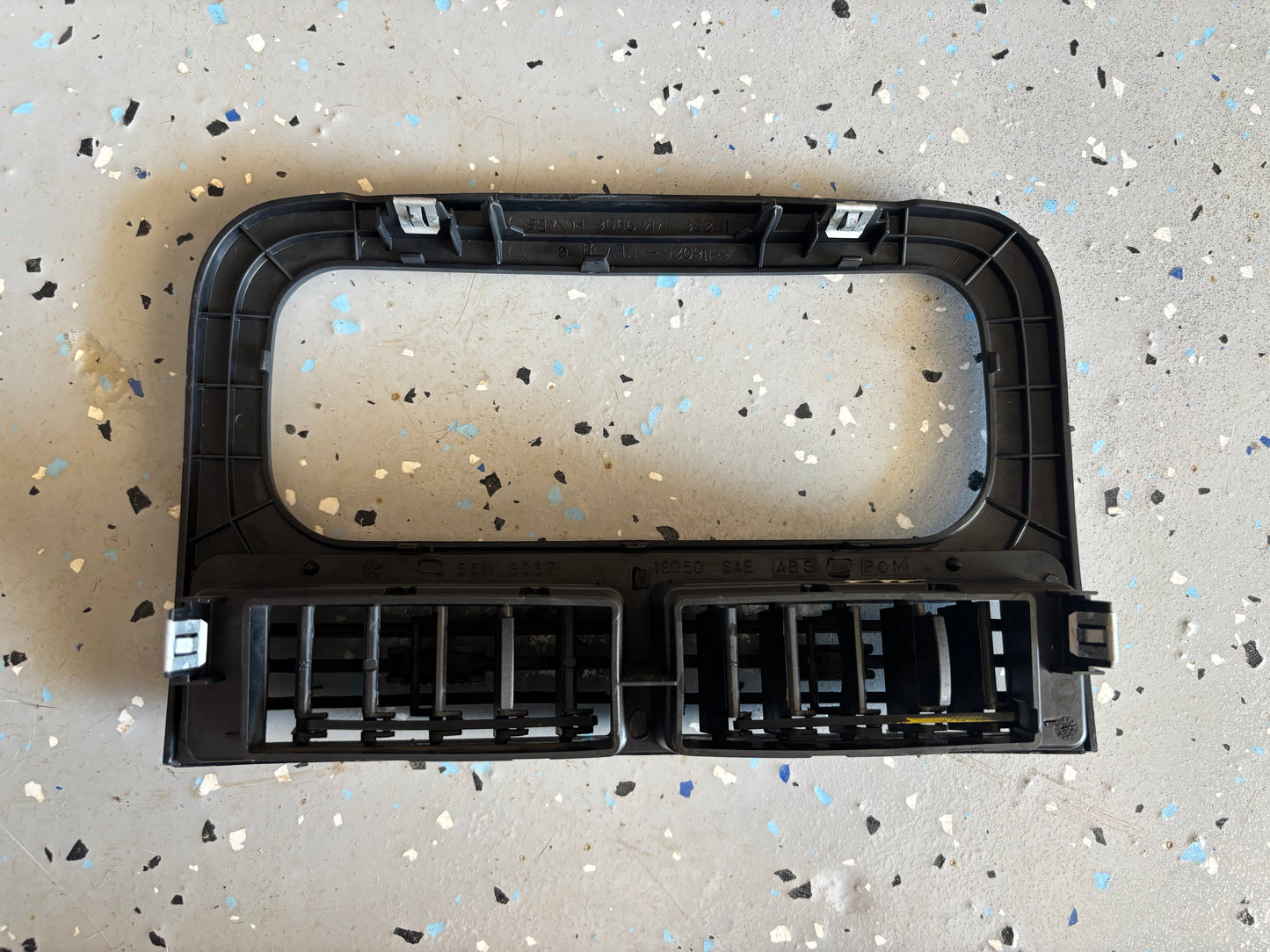 99-04 Jeep Grand Cherokee Radio Bezel/Trim With Vents *ALL STYLES*