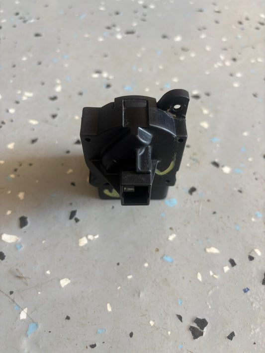 Factory OEM Ignition Switch. 1999-2004 Jeep Grand Cherokee WJ.  **TESTED** 56042476