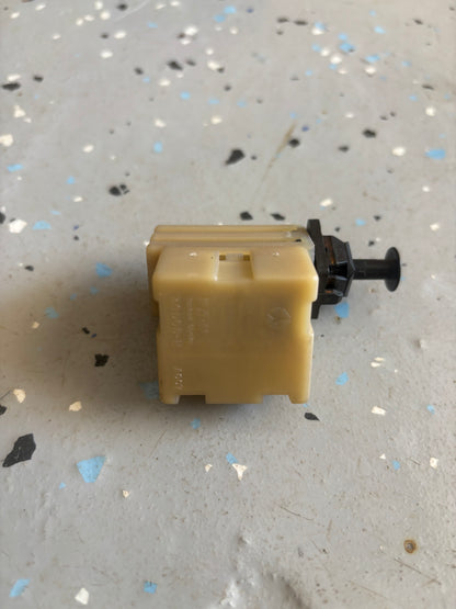 OEM Brake Light Switch for 99-04 Jeep Grand Cherokee WJ