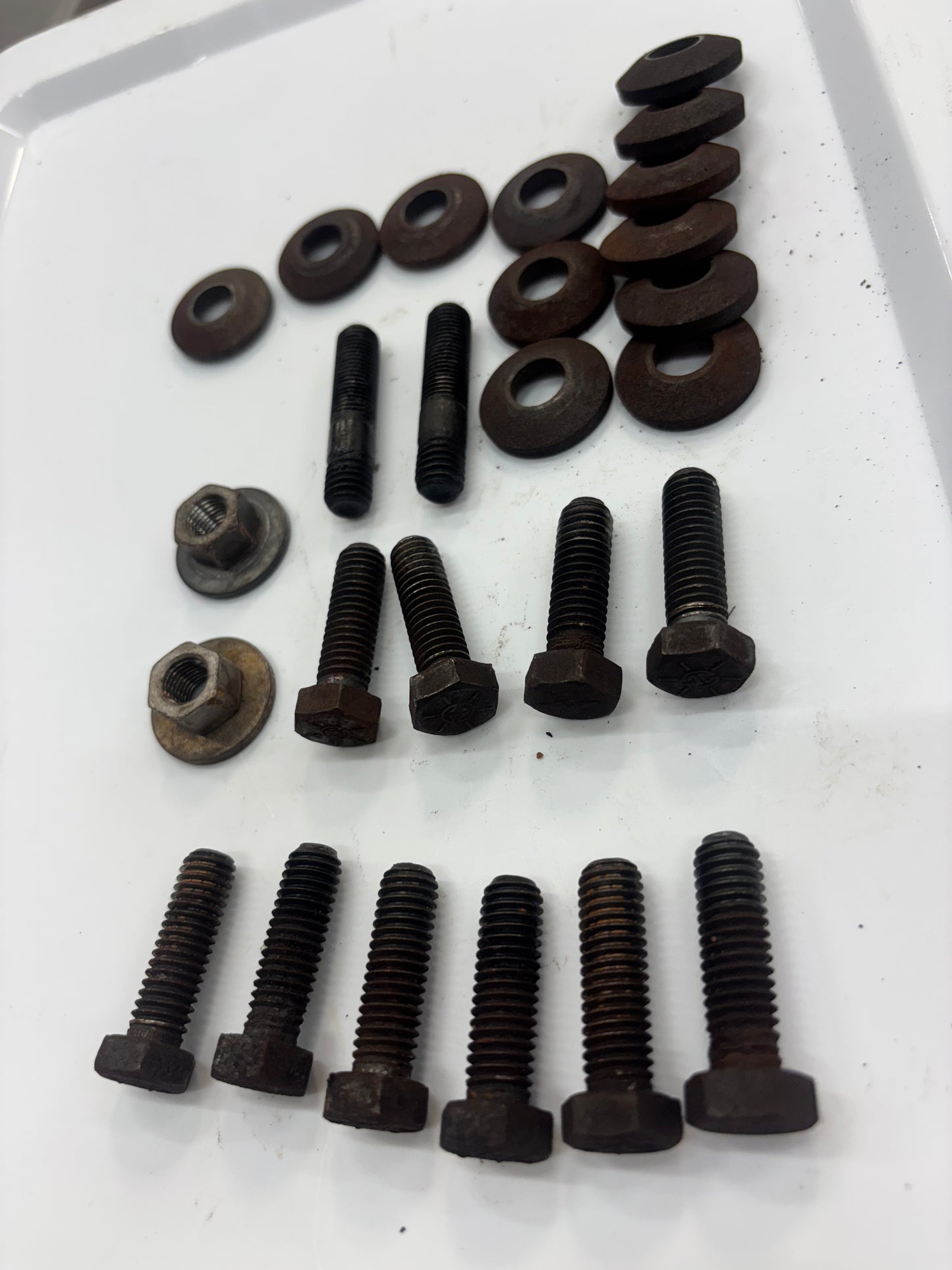 Intake & Exhaust Manifold Bolts & Studs  4.0 & 2.5 Engines