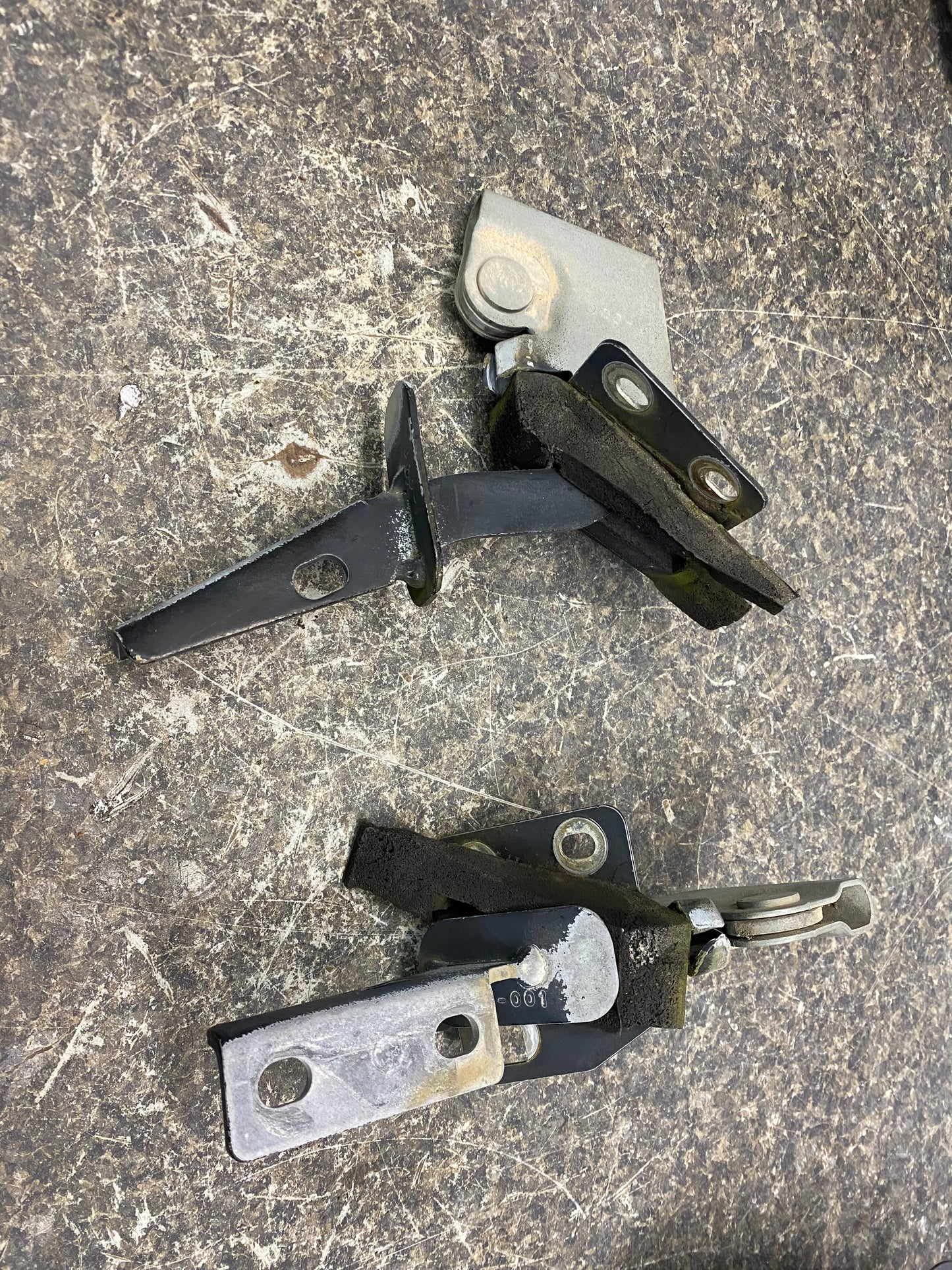 Jeep XJ hood hinges